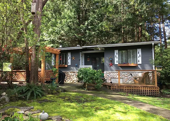 Sticks And Stones Cottage-Arbutus Grove